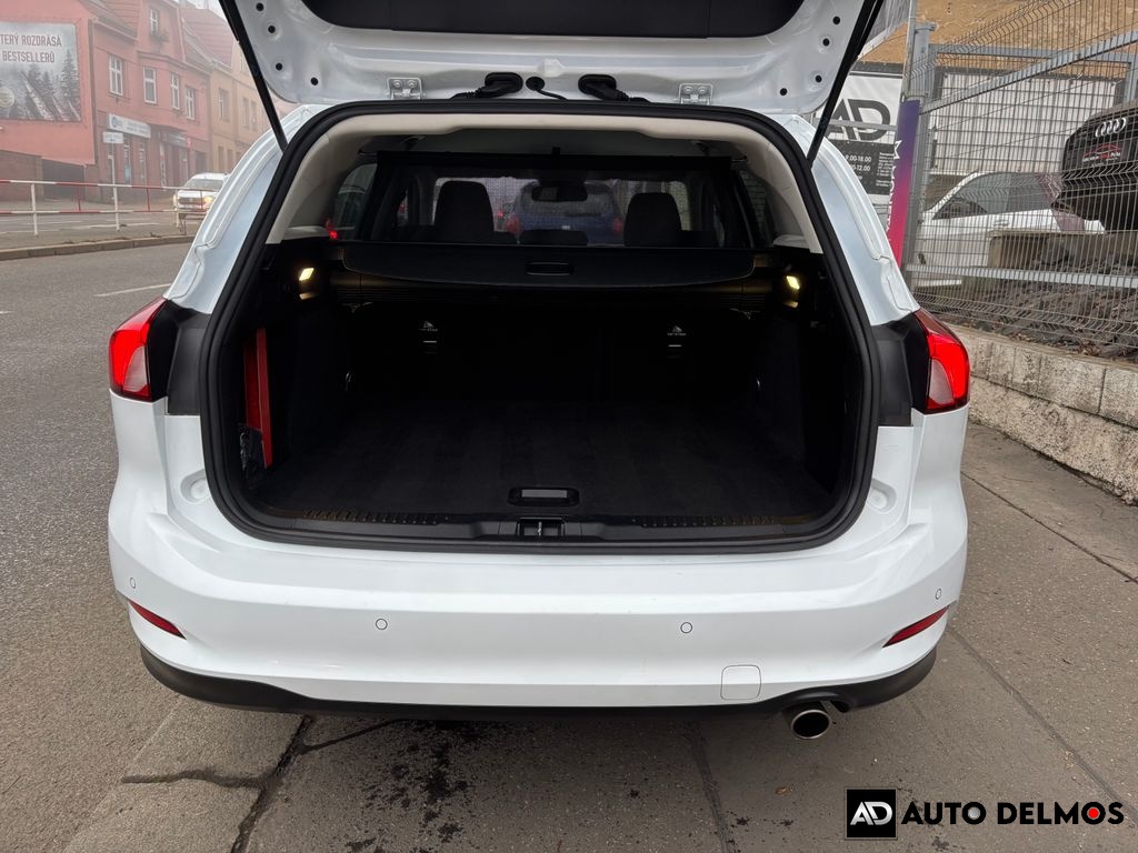 Ford Focus 1.5 EcoBlue Start-Stop systém COOL&CONNECT