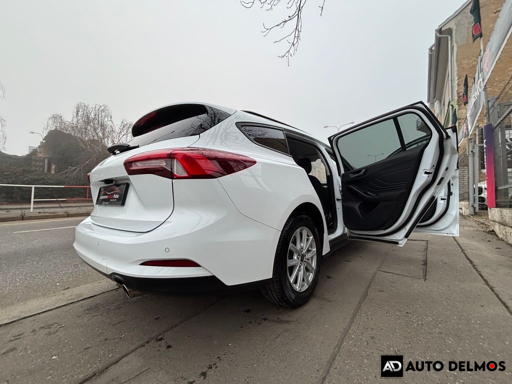 Ford Focus 1.5 EcoBlue Start-Stop systém COOL&CONNECT