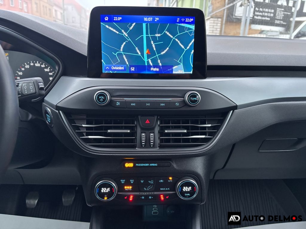 Ford Focus 1.5 EcoBlue Start-Stop systém COOL&CONNECT
