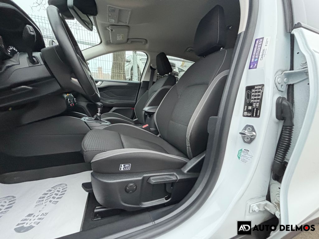 Ford Focus 1.5 EcoBlue Start-Stop systém COOL&CONNECT