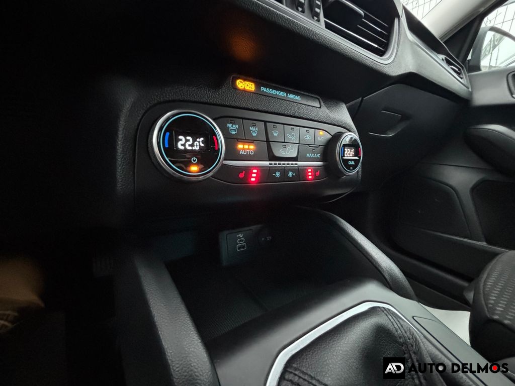 Ford Focus 1.5 EcoBlue Start-Stop systém COOL&CONNECT