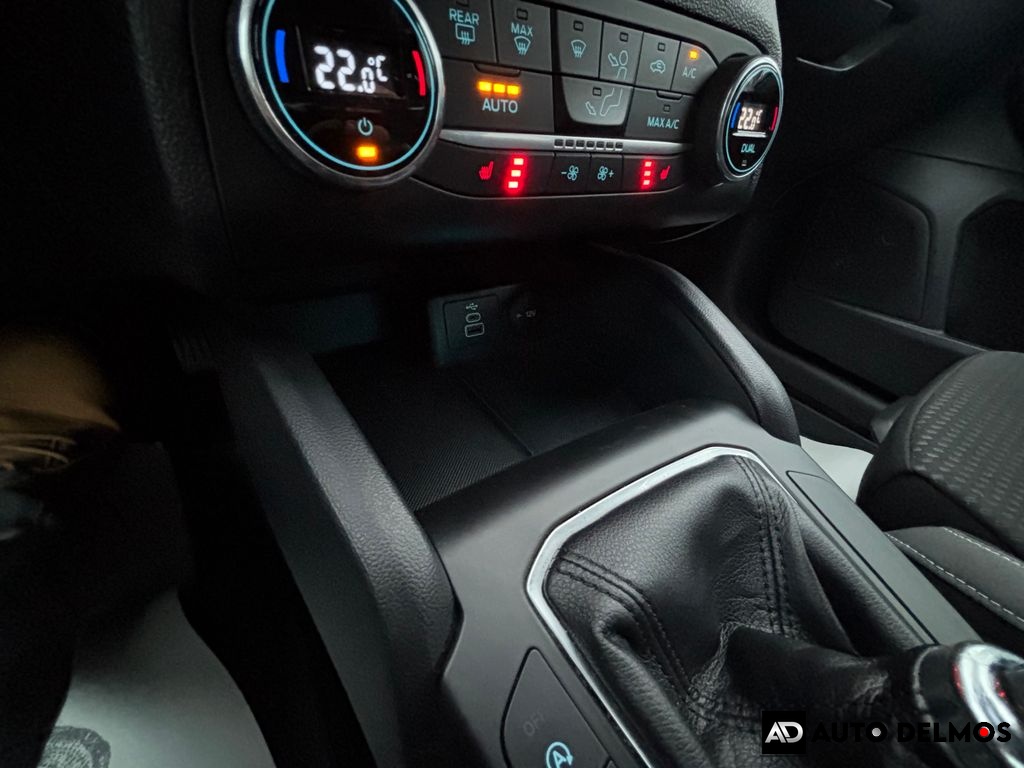 Ford Focus 1.5 EcoBlue Start-Stop systém COOL&CONNECT