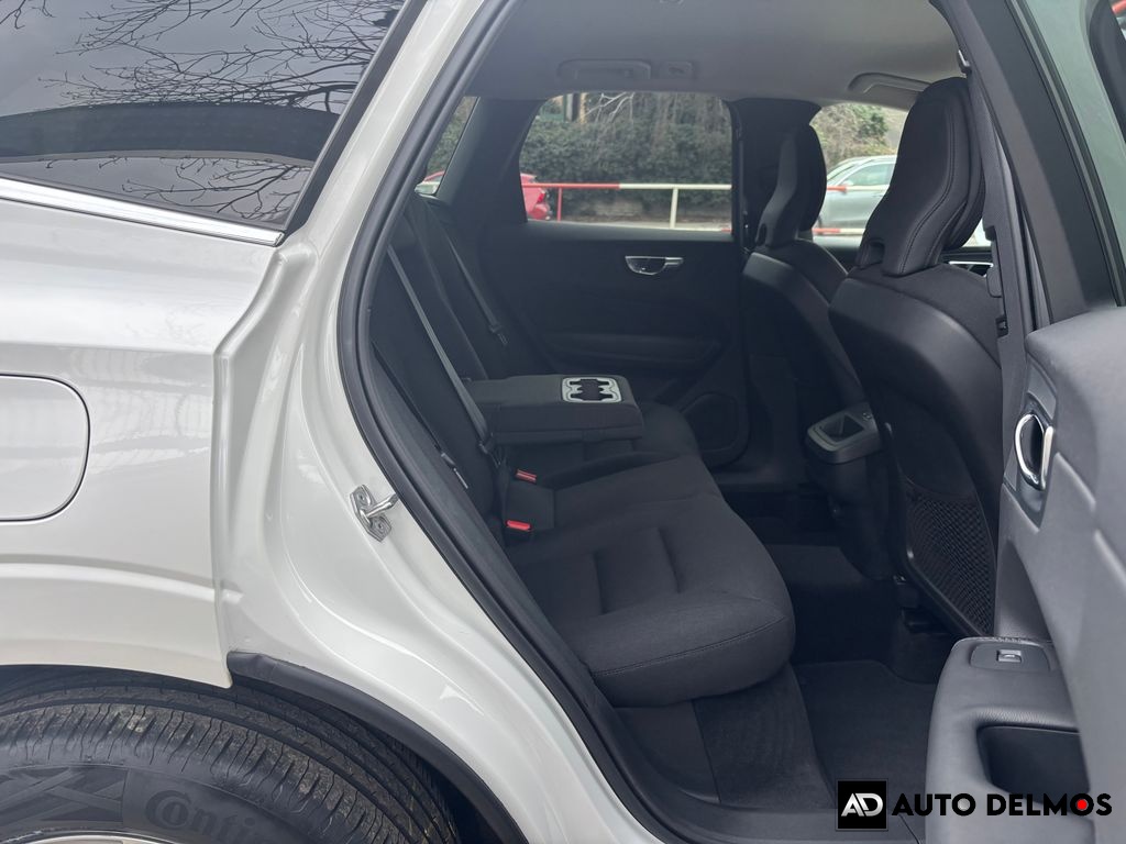 Volvo XC60 B4/2022/1MAJ.AT,TAŽ,MOMENTUM PRO -ZÁRUKA 24MĚS