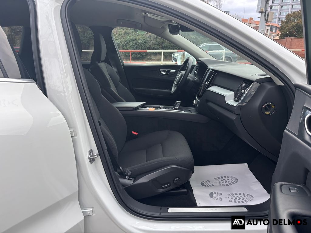 Volvo XC60 B4/2022/1MAJ.AT,TAŽ,MOMENTUM PRO -ZÁRUKA 24MĚS