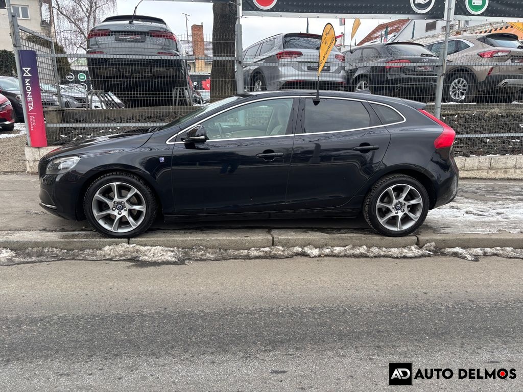 Volvo V40 D2/2016/AT