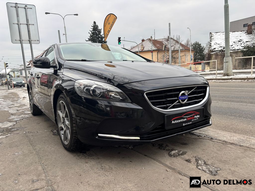 Volvo V40 D2/2016/AT