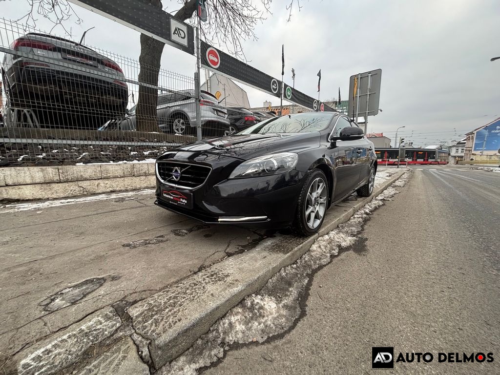 Volvo V40 D2/2016/AT