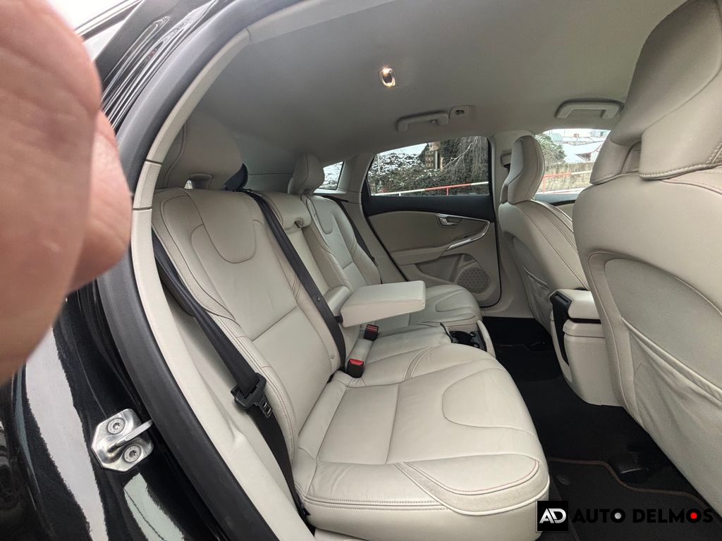 Volvo V40 D2/2016/AT