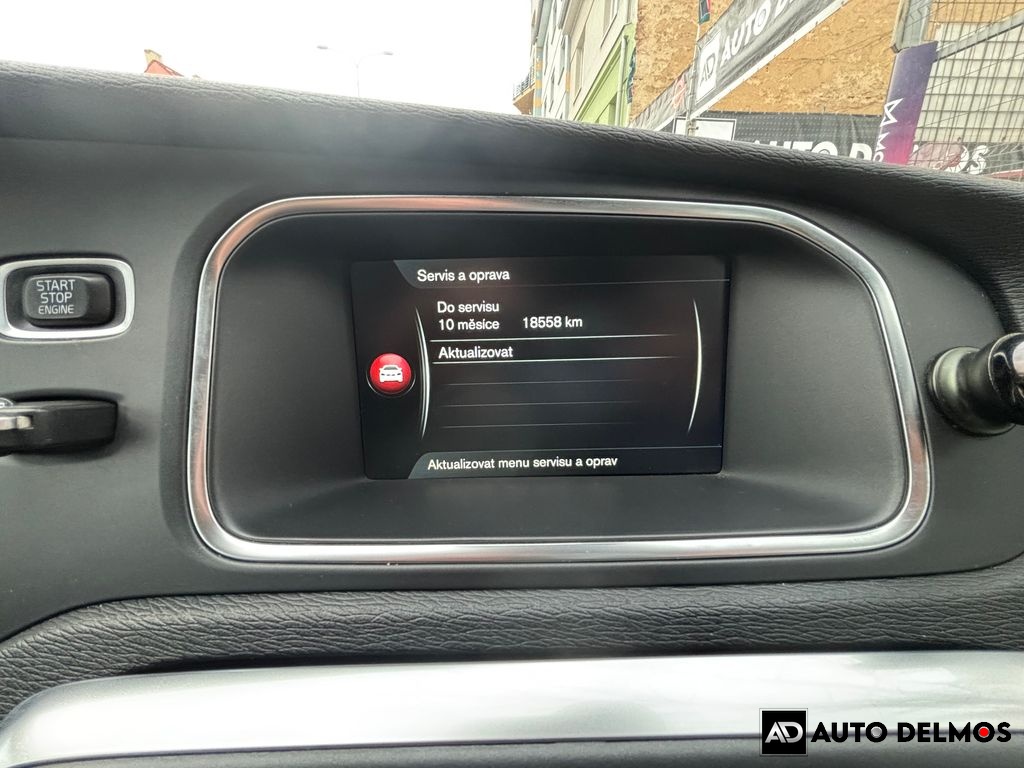 Volvo V40 D2/2016/AT