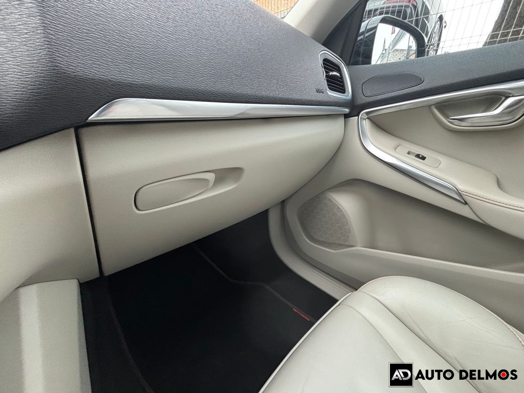 Volvo V40 D2/2016/AT