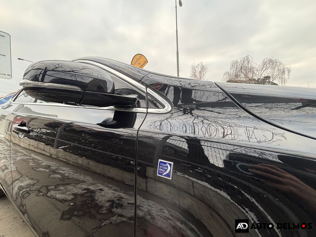 Volvo V40 D2/2016/AT