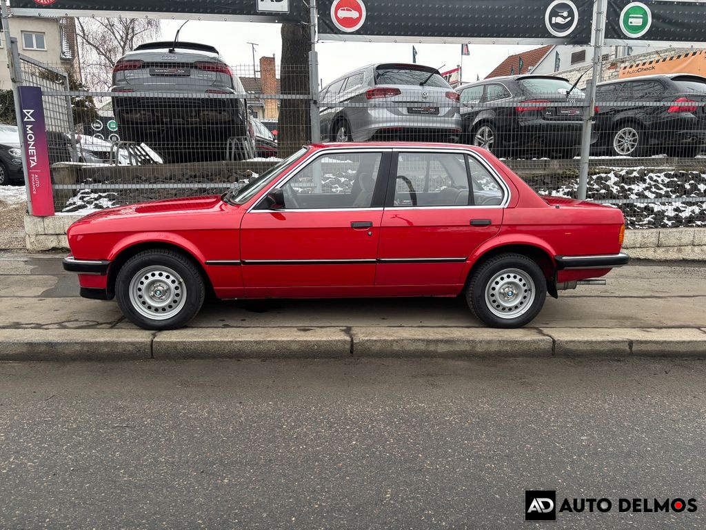 BMW 318 318i/1986/2MAJITEL-GARÁŽ