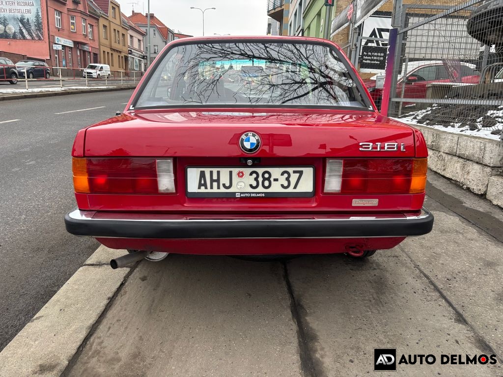 BMW 318 318i/1986/2MAJITEL-GARÁŽ