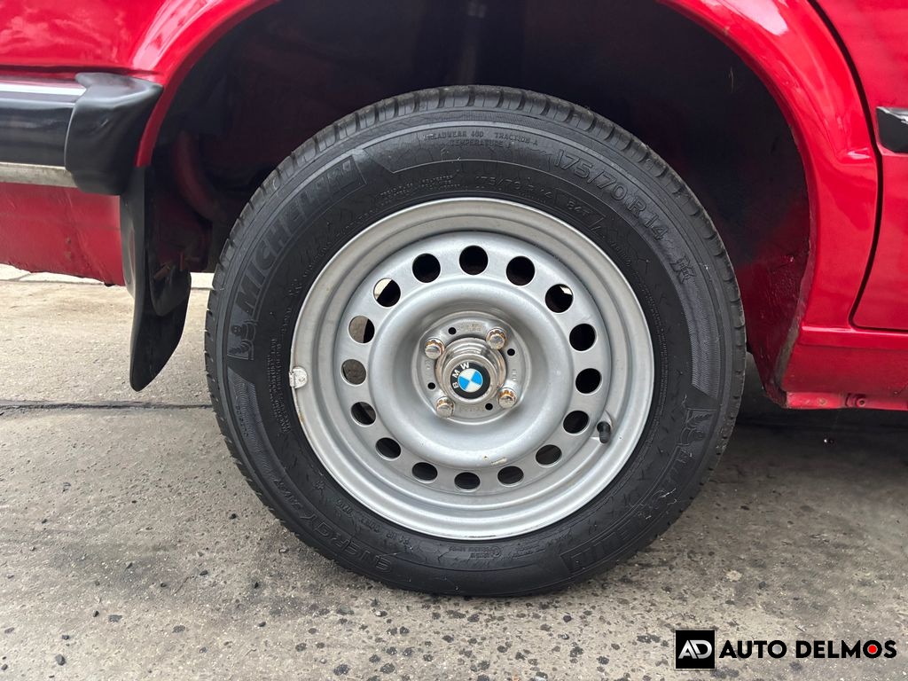 BMW 318 318i/1986/2MAJITEL-GARÁŽ