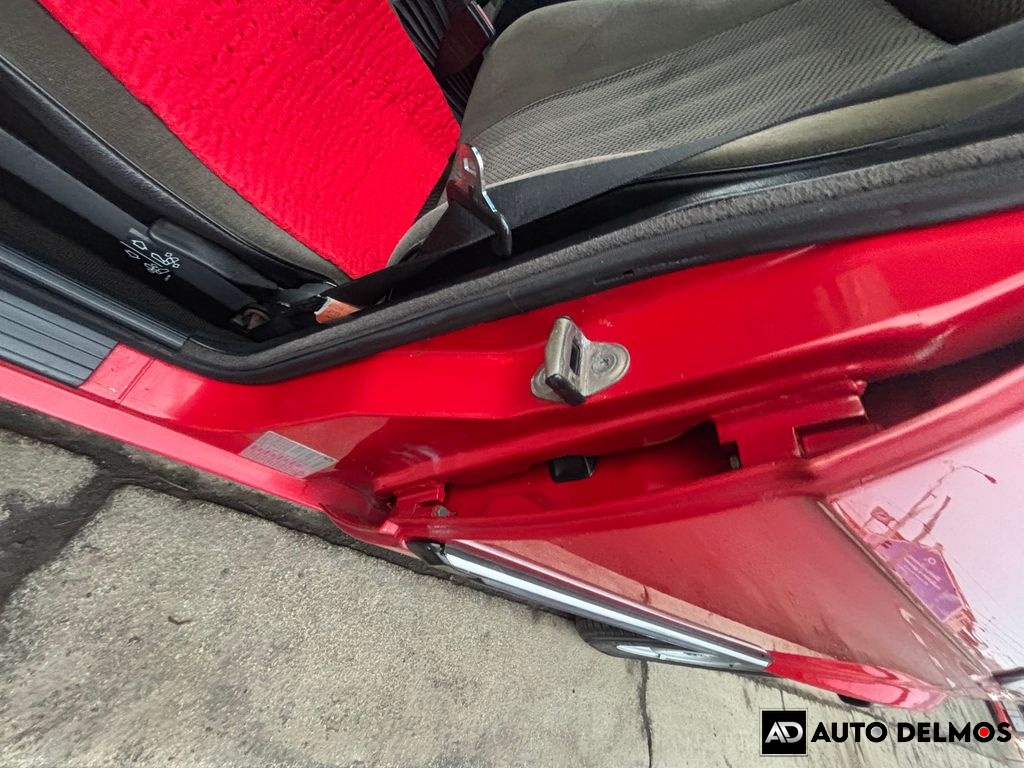 BMW 318 318i/1986/2MAJITEL-GARÁŽ