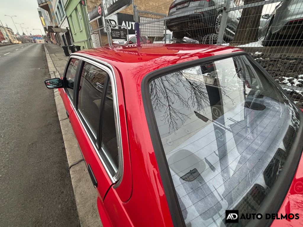 BMW 318 318i/1986/2MAJITEL-GARÁŽ