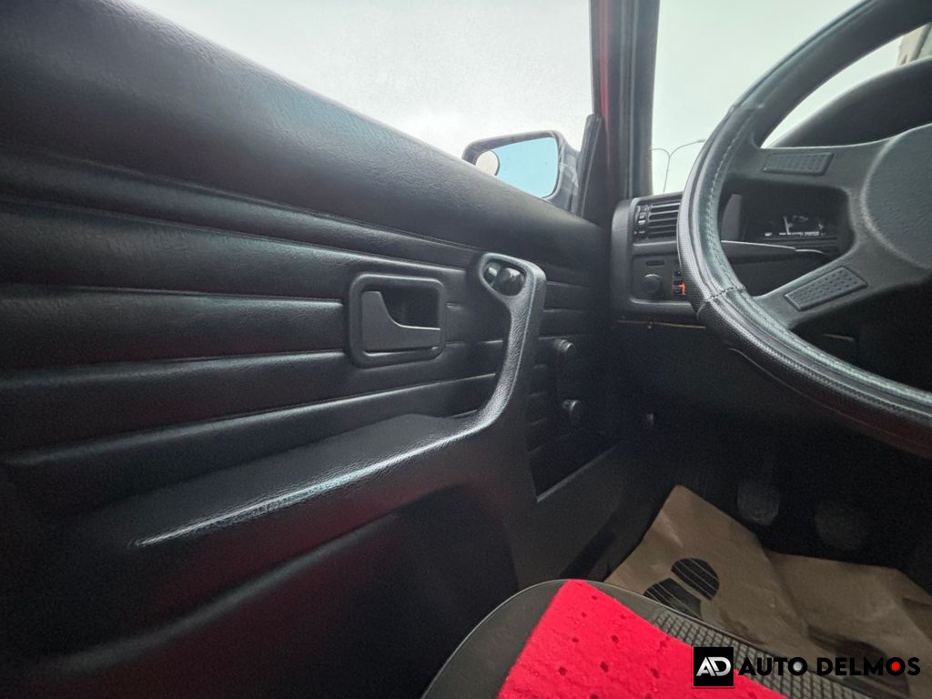 BMW 318 318i/1986/2MAJITEL-GARÁŽ