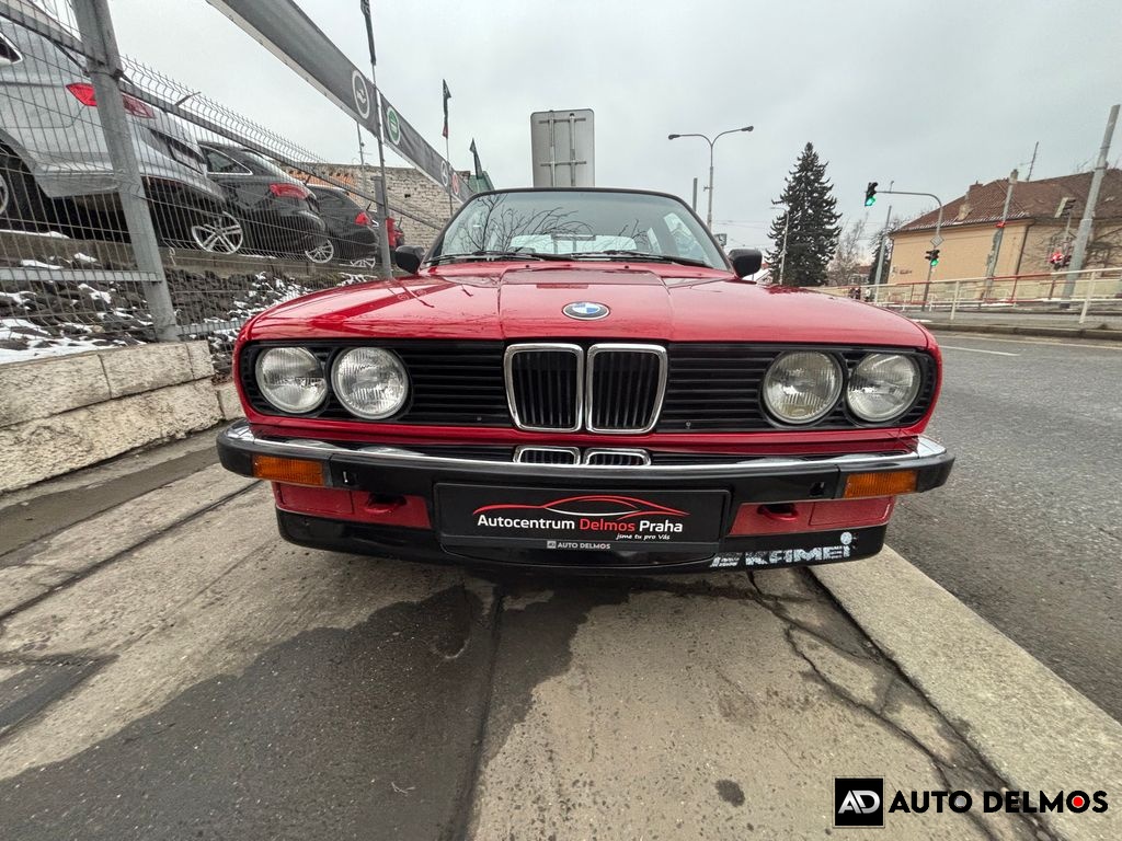 BMW 318 318i/1986/2MAJITEL-GARÁŽ