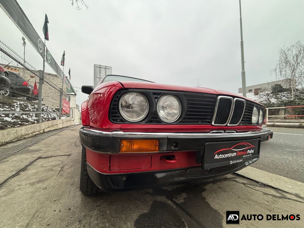 BMW 318 318i/1986/2MAJITEL-GARÁŽ